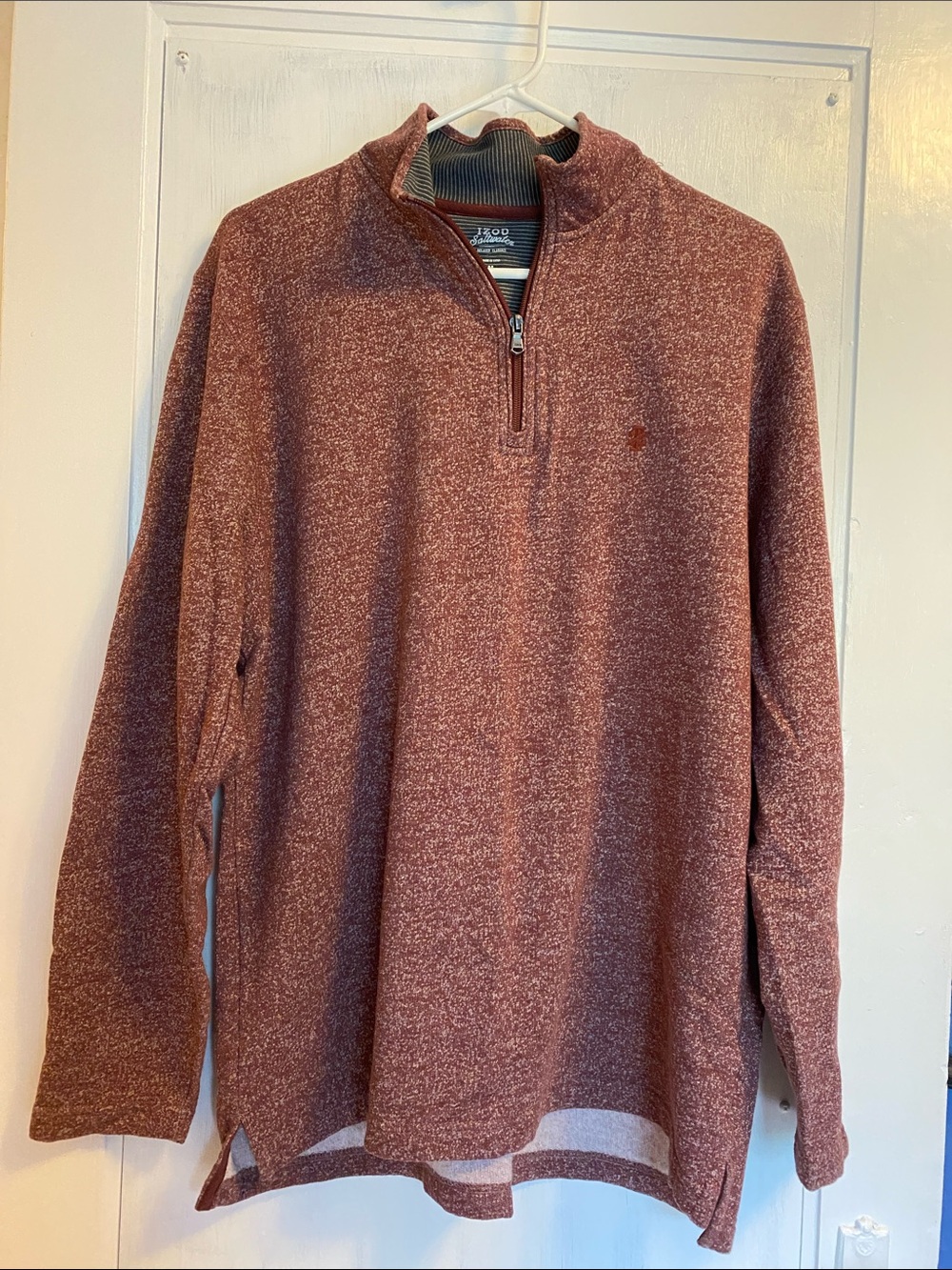 Izod Men's Heathered Maroon 1/4 Zip Pullover Sweater